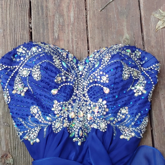 Alyce Paris 6682 Sparkle Formal Princess Dress - Picture 1 of 15